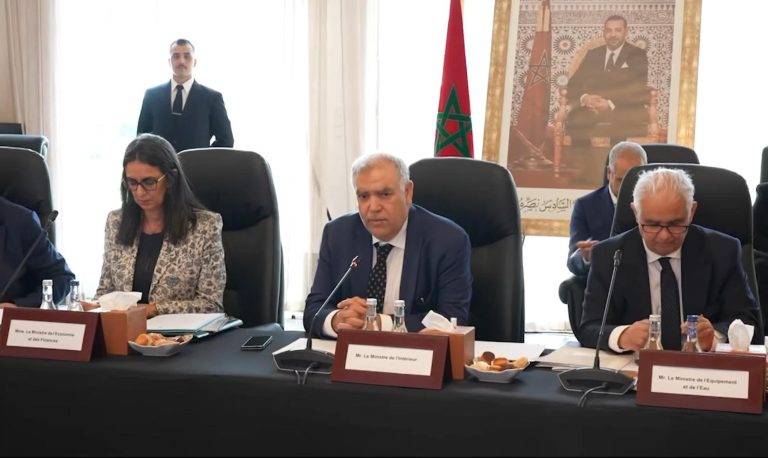لفتيت يجمع الولاة ورؤساء الجهات لتسريع التنمية الجهوية