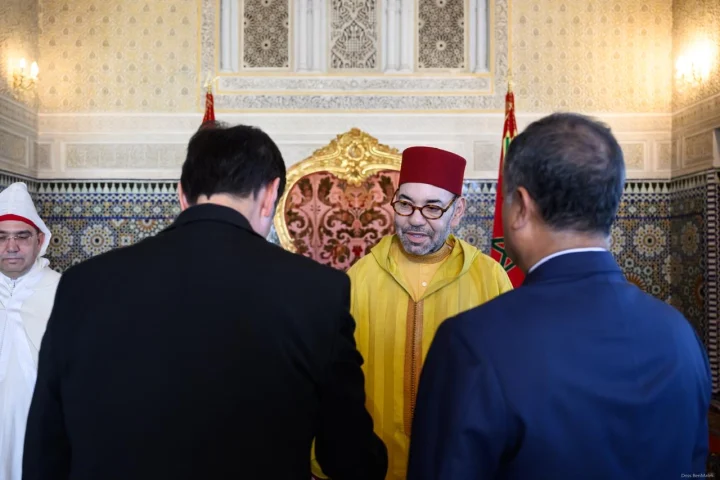 جلالة الملك يستقبل عدداً من السفراء الأجانب ويتسلم أوراق اعتمادهم